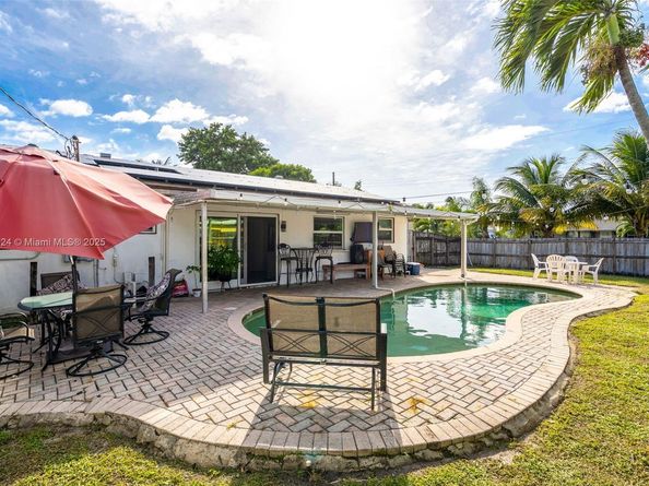 6841 NW 7th Ct, Margate FL 33063