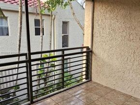 5352 NE 6th Ave G9, Oakland Park FL 33334