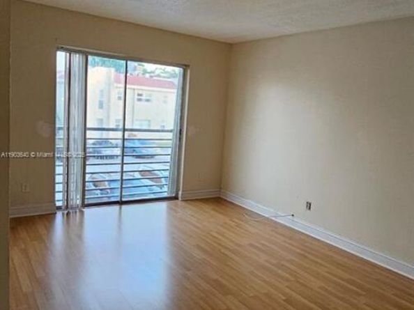 5352 NE 6th Ave G9, Oakland Park FL 33334