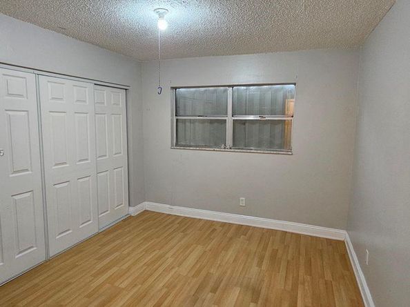 5352 NE 6th Ave G9, Oakland Park FL 33334