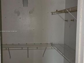 5352 NE 6th Ave G9, Oakland Park FL 33334