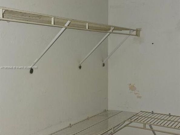 5352 NE 6th Ave G9, Oakland Park FL 33334