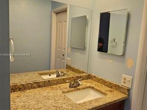 5352 NE 6th Ave G9, Oakland Park FL 33334