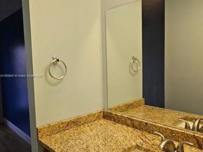 5352 NE 6th Ave G9, Oakland Park FL 33334