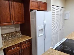 5352 NE 6th Ave G9, Oakland Park FL 33334