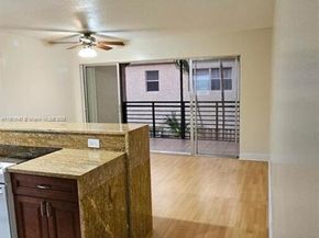 5352 NE 6th Ave G9, Oakland Park FL 33334