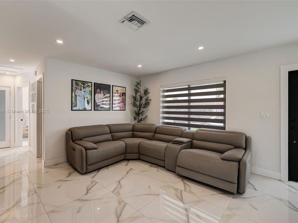 10925 SW 141st Ln, Miami FL 33176