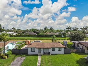 10925 SW 141st Ln, Miami FL 33176