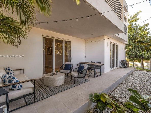 2851 SW 33rd Ct 2851, Miami FL 33133