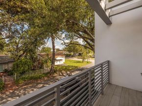 2851 SW 33rd Ct 2851, Miami FL 33133