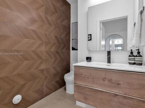 2851 SW 33rd Ct 2851, Miami FL 33133