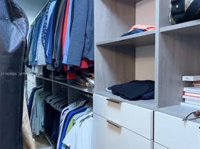 16385 Biscayne Blvd, North Miami Beach FL 33160