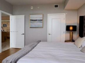 16385 Biscayne Blvd, North Miami Beach FL 33160