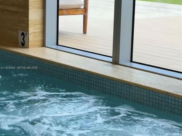 16385 Biscayne Blvd, North Miami Beach FL 33160