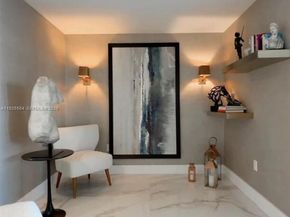 16385 Biscayne Blvd, North Miami Beach FL 33160