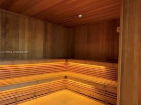 16385 Biscayne Blvd, North Miami Beach FL 33160