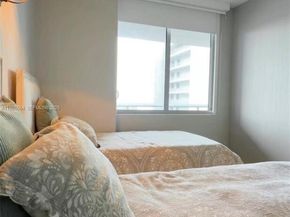 16385 Biscayne Blvd, North Miami Beach FL 33160