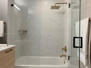 16385 Biscayne Blvd, North Miami Beach FL 33160