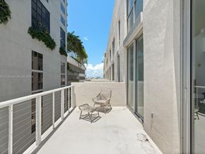 3449 NE 1 Ave L61, Miami FL 33137