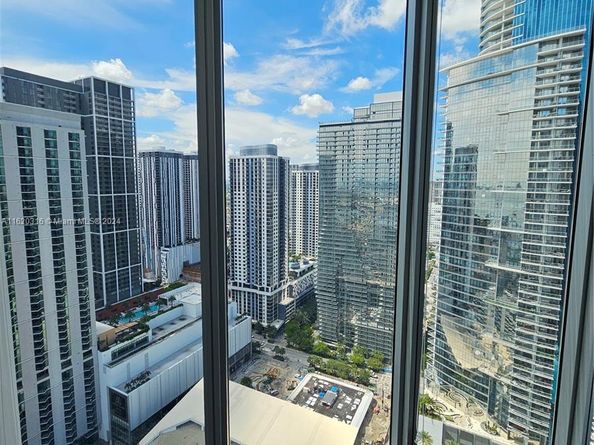 888 Biscayne Blvd 2701, Miami FL 33132