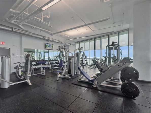 888 Biscayne Blvd 2701, Miami FL 33132