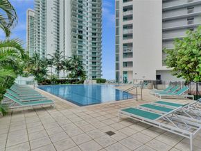 888 Biscayne Blvd 2701, Miami FL 33132