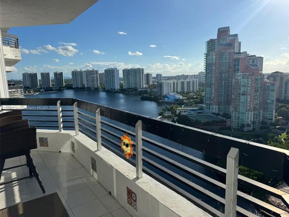 3530 Mystic Pointe Dr 2403, Aventura FL 33180