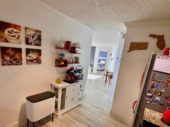 3530 Mystic Pointe Dr 2403, Aventura FL 33180