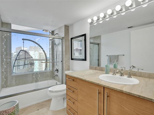 21205 Yacht Club Dr 3103, Aventura FL 33180