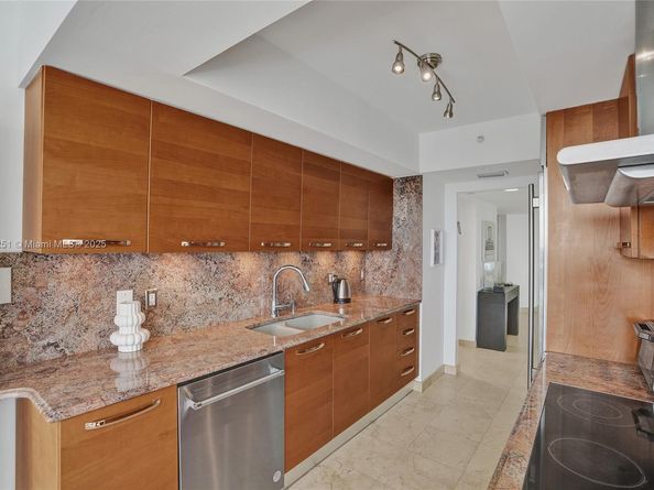 21205 Yacht Club Dr 3103, Aventura FL 33180