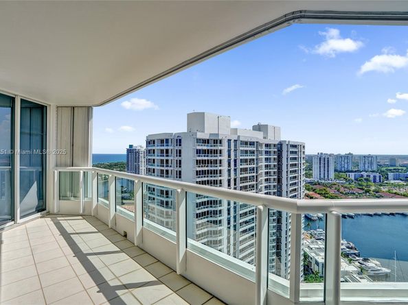 21205 Yacht Club Dr 3103, Aventura FL 33180