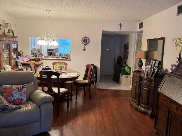 9781 Sunrise Lakes Blvd 202, Sunrise FL 33322