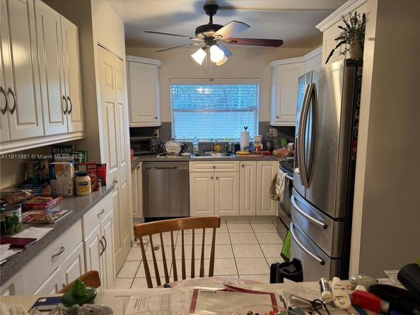 9781 Sunrise Lakes Blvd 202, Sunrise FL 33322