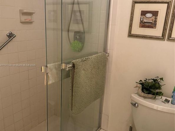 9781 Sunrise Lakes Blvd 202, Sunrise FL 33322