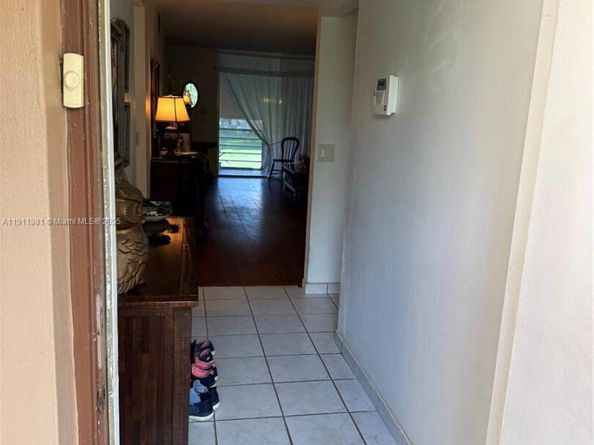 9781 Sunrise Lakes Blvd 202, Sunrise FL 33322