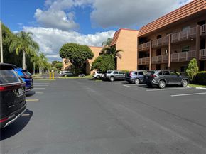 9781 Sunrise Lakes Blvd 202, Sunrise FL 33322