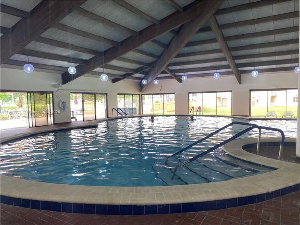 9781 Sunrise Lakes Blvd 202, Sunrise FL 33322