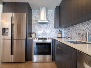 900 Bay Dr 914, Miami Beach FL 33141