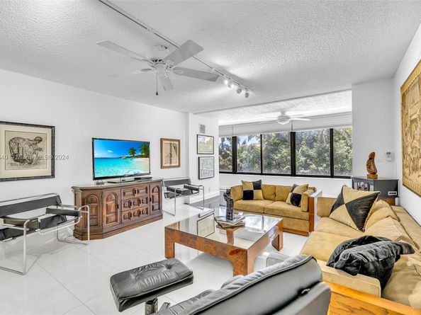 6320 Boca Del Mar Dr 207, Boca Raton FL 33433