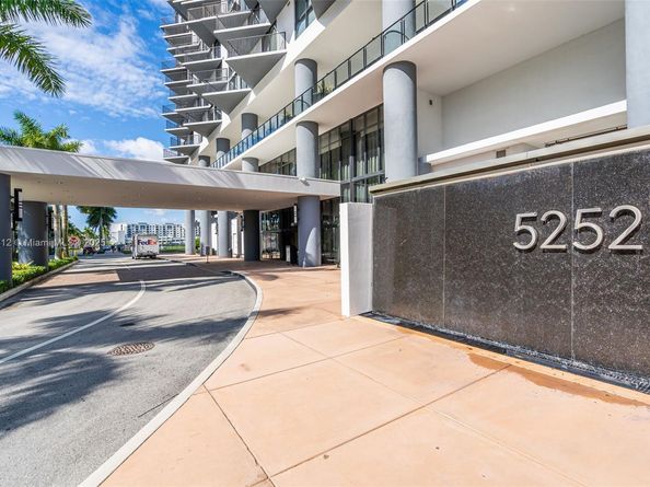 5252 NW 85th Ave 1505, Doral FL 33166