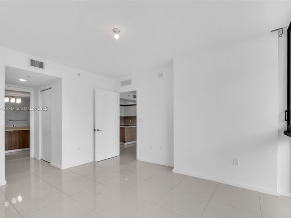 5252 NW 85th Ave 1505, Doral FL 33166