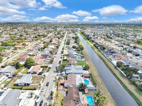 756 W 53rd St, Hialeah FL 33012