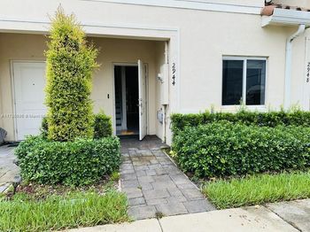 2944 NW 180th St