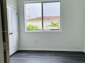 2944 NW 180th St, Miami Gardens FL 33056