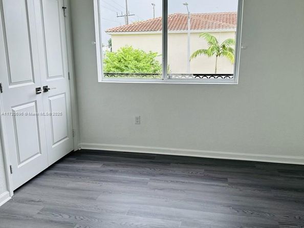 2944 NW 180th St, Miami Gardens FL 33056