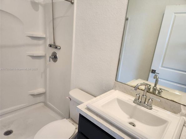 2944 NW 180th St, Miami Gardens FL 33056