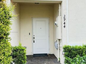 2944 NW 180th St, Miami Gardens FL 33056