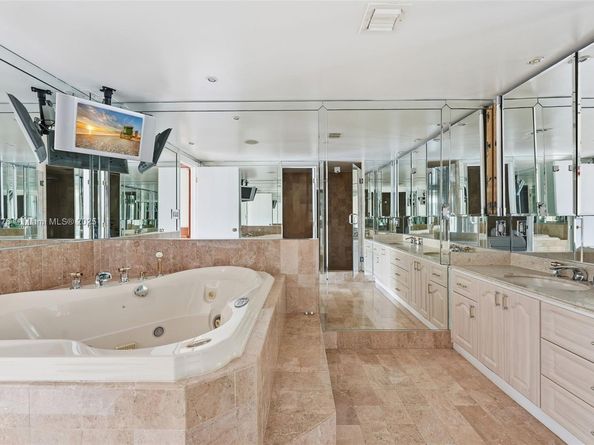 3 Grove Isle Dr C605, Miami FL 33133