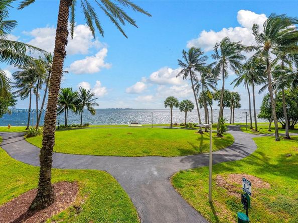 3 Grove Isle Dr C605, Miami FL 33133