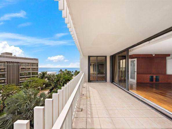 3 Grove Isle Dr C605, Miami FL 33133